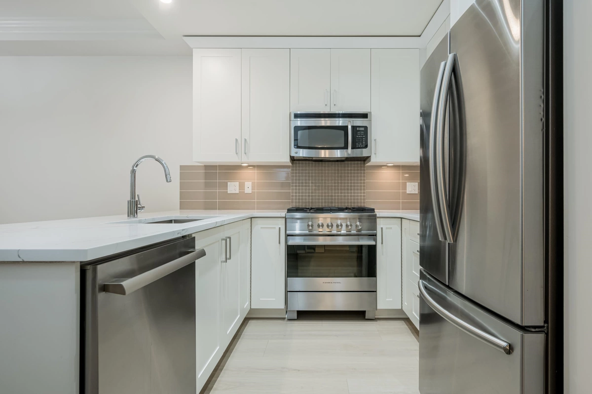 Breakfast Nook Photo of 101 5099 Springs Boulevard, Tsawwassen, BC