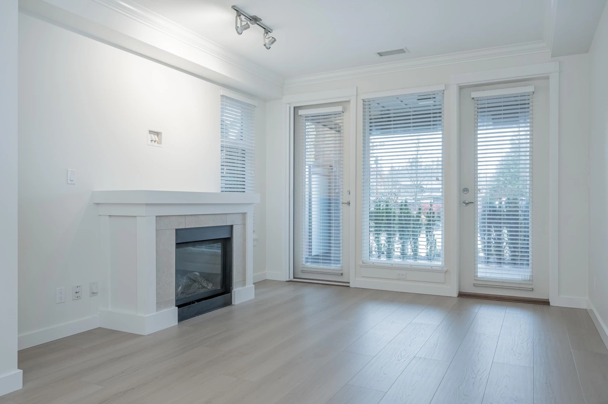 Dining Area Photo of 101 5099 Springs Boulevard, Tsawwassen, BC