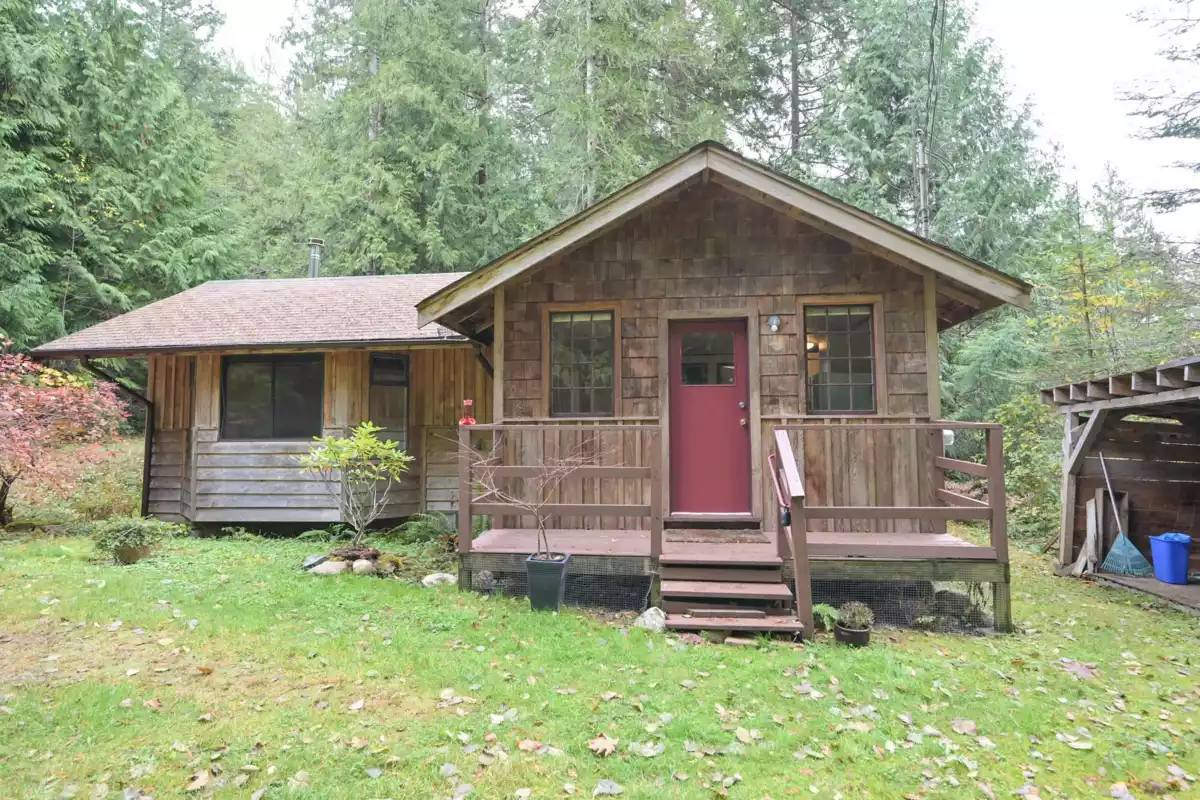 Loft / Bonus Room Photo of 980 Woodley Road, Roberts Creek, BC