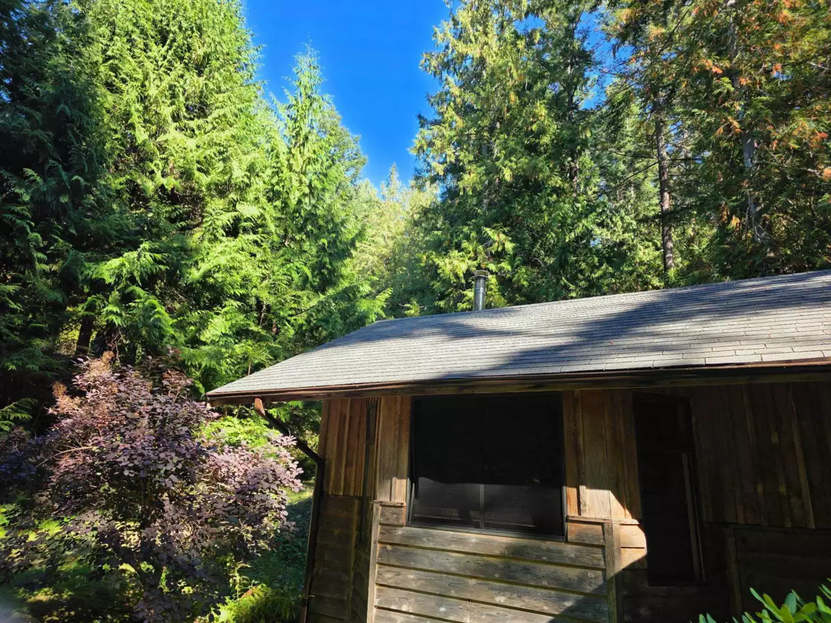 Outdoor Patio Photo of 980 Woodley Road, Roberts Creek, BC