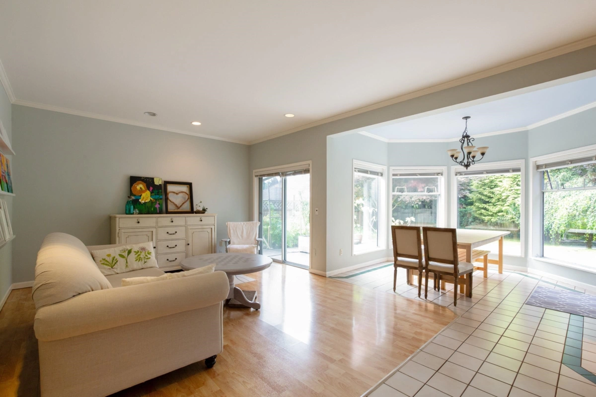 Kitchen Island Photo of 13028 19a Avenue, Surrey, BC