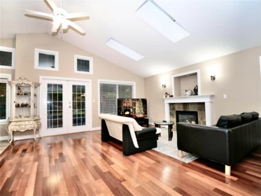 Kitchen Island Photo of 3035 Maplewood Court, Coquitlam, BC