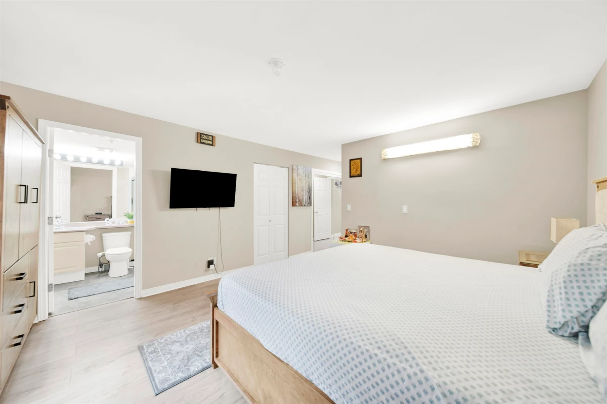 Bedroom 4 Photo of 216 7171 121 Street, Surrey, BC