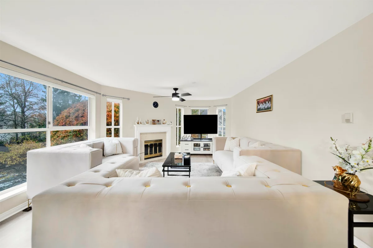 Family Room Photo of 216 7171 121 Street, Surrey, BC