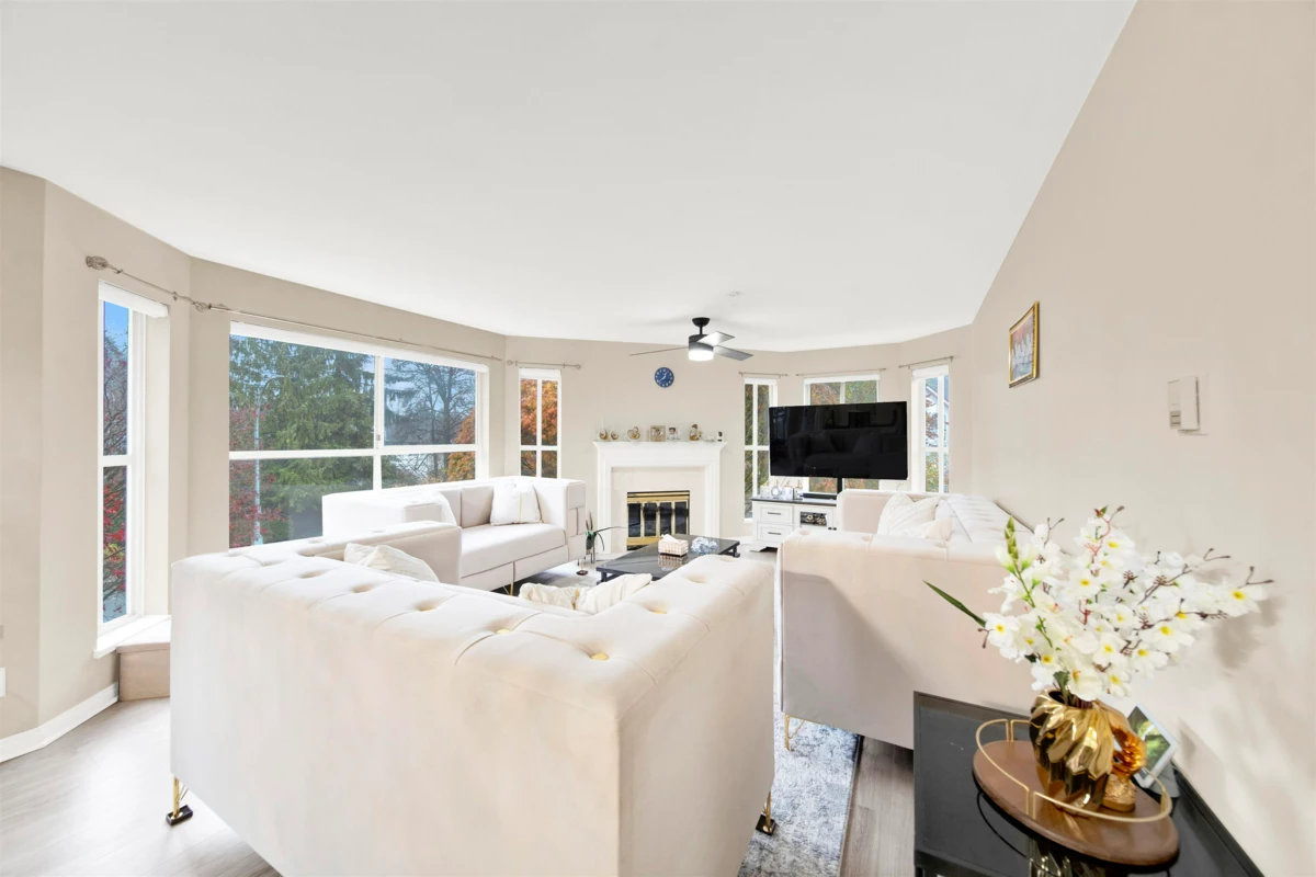 Living Room Photo of 216 7171 121 Street, Surrey, BC