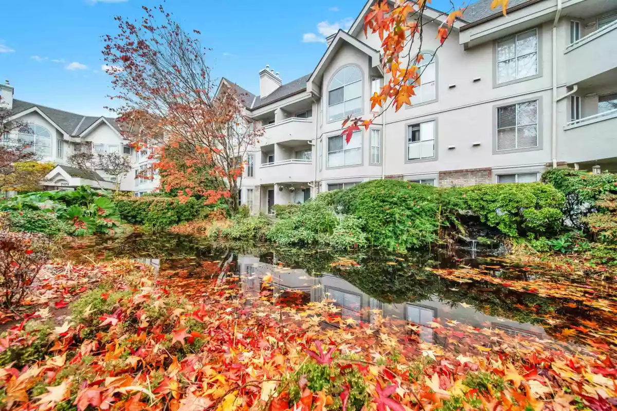 Swimming Pool Photo of 216 7171 121 Street, Surrey, BC