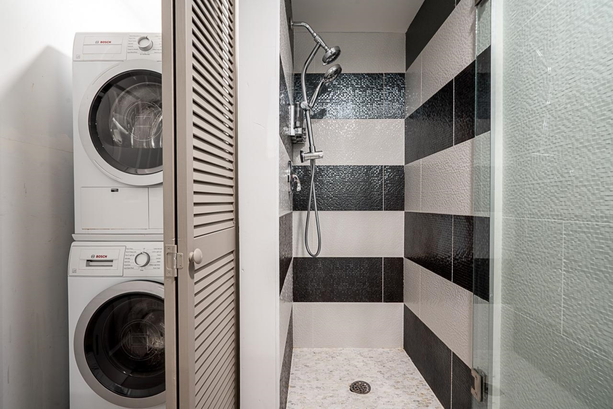 Garage Interior Photo of 602 2090 Argyle Avenue, West Vancouver, BC