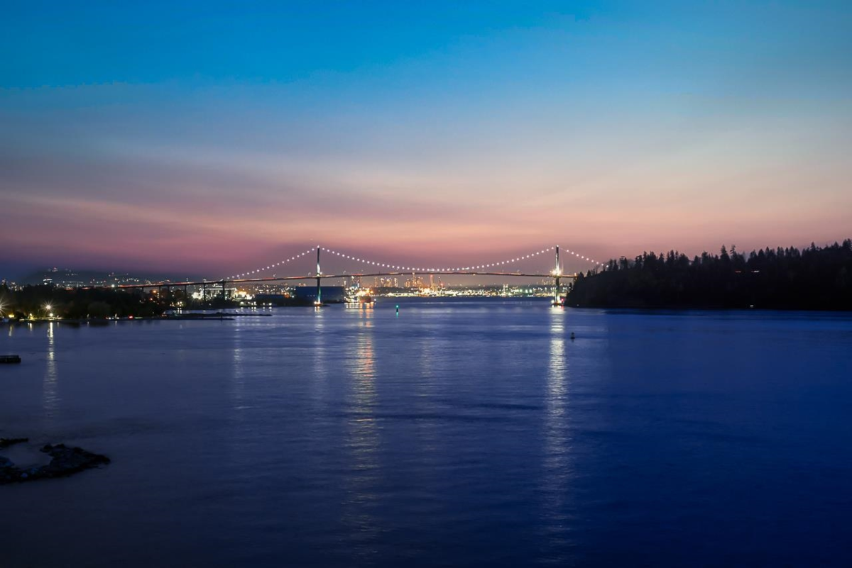 Living Room Photo of 602 2090 Argyle Avenue, West Vancouver, BC