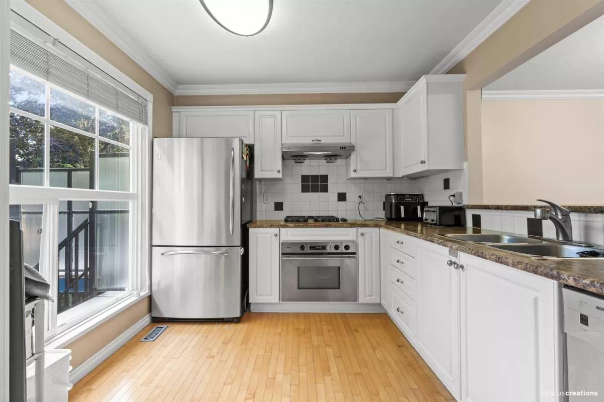 Laundry Room Photo of 703 9118 149 Street, Surrey, BC