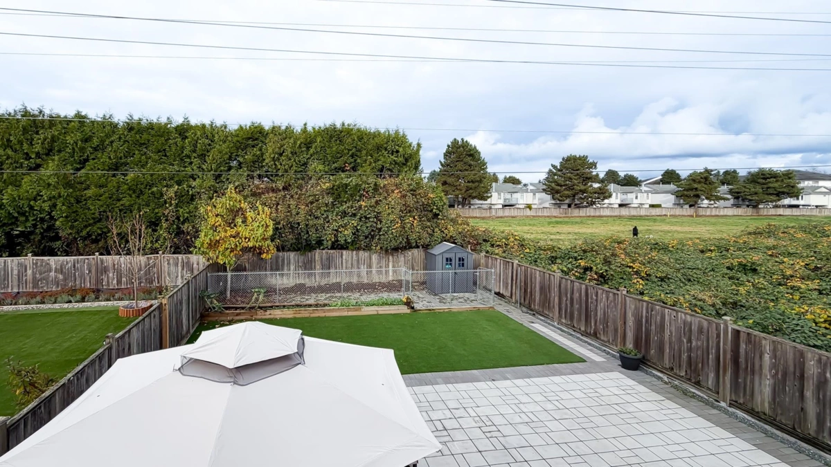 Laundry Room Photo of 10297 Bird Road, Richmond, BC