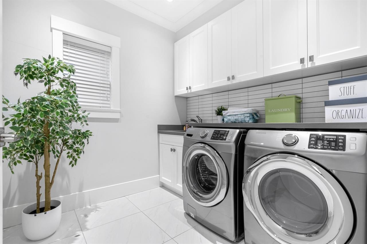 Mudroom Photo of 10297 Bird Road, Richmond, BC