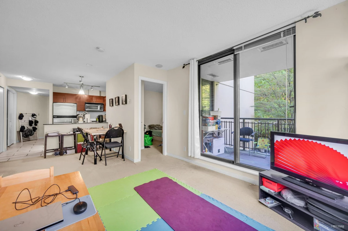 Pantry Photo of 304 833 Agnes Street, New Westminster, BC