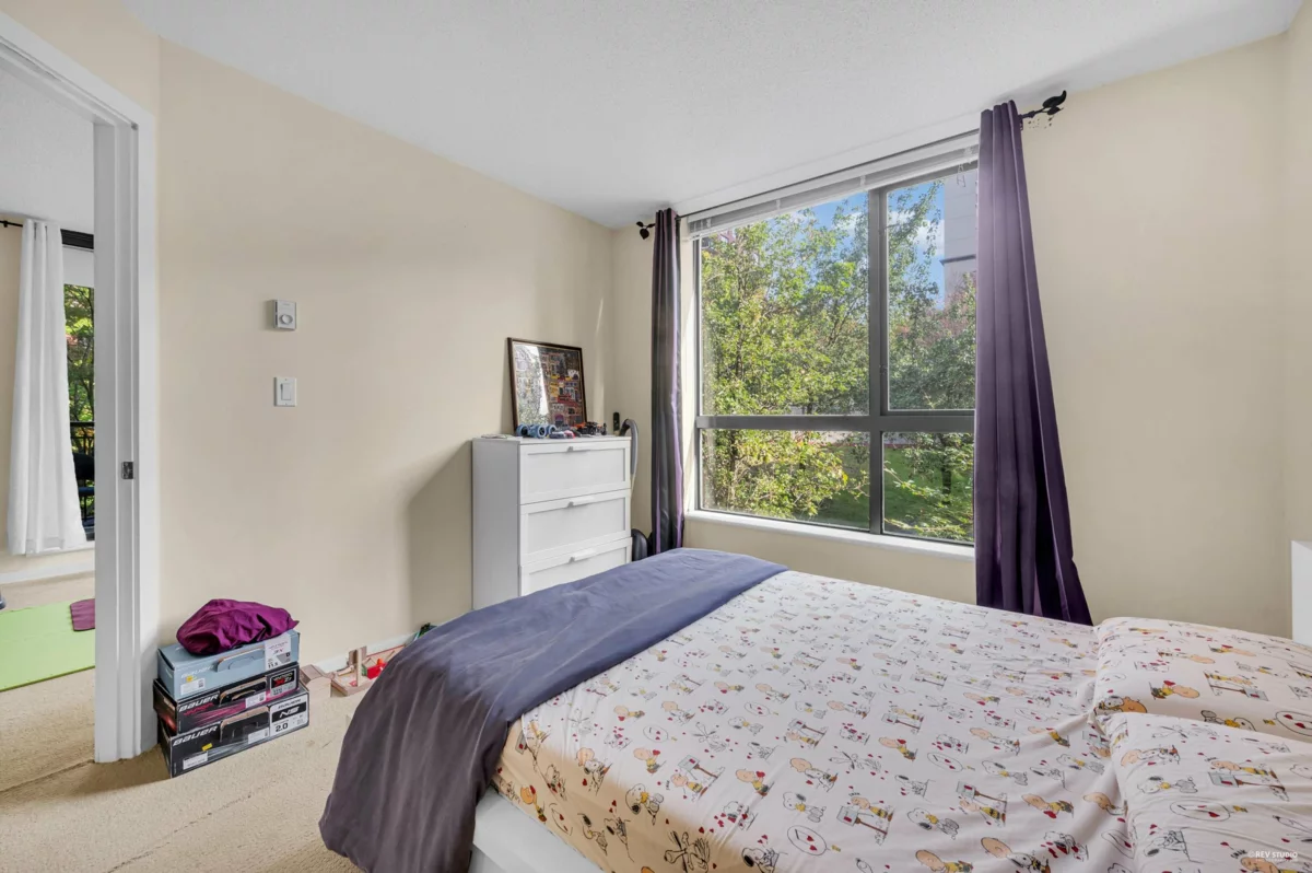 Primary Bathroom Photo of 304 833 Agnes Street, New Westminster, BC