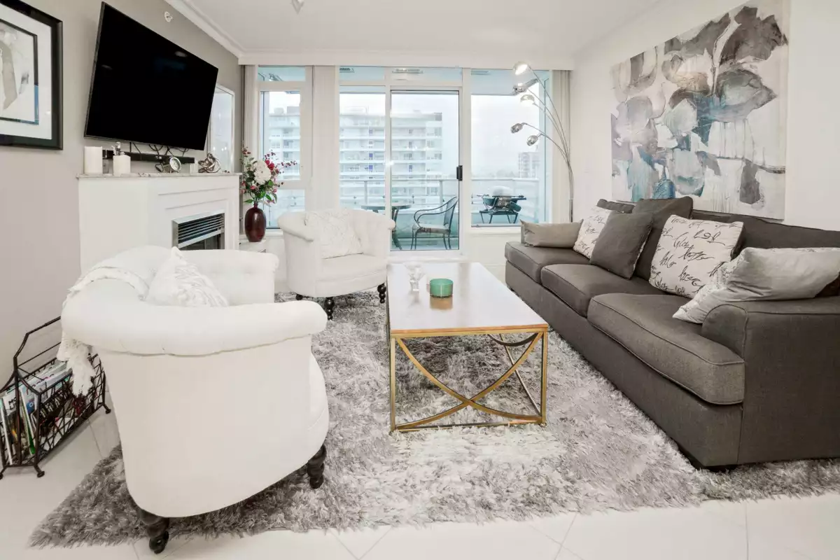 Living Room Photo of 903 133 E Esplanade, North Vancouver, BC
