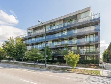 Front Yard Photo of 408 7638 Cambie Street, Vancouver, BC