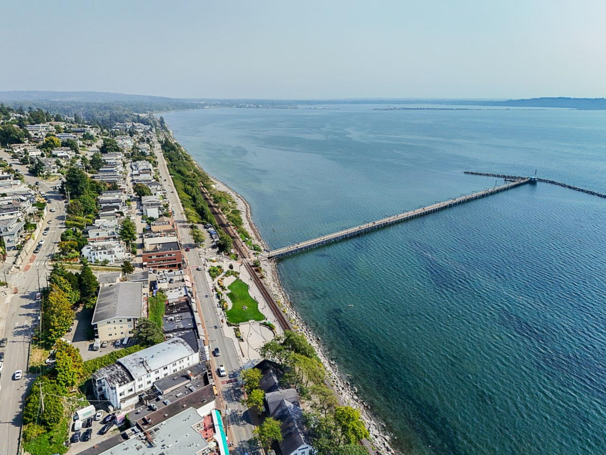 Aerial View of 519 1350 Vidal Street, White Rock, BC