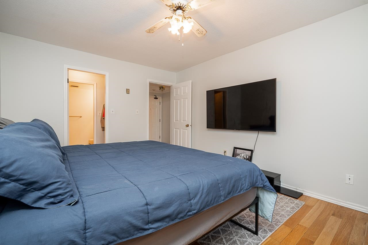 Laundry Room Photo of 519 1350 Vidal Street, White Rock, BC