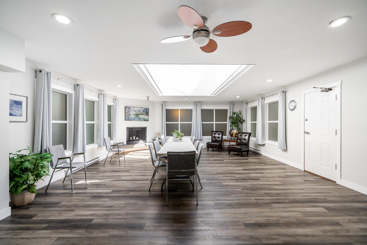 Neighborhood Park Photo Near 519 1350 Vidal Street, White Rock, BC