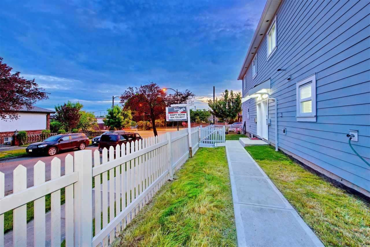 Basement Recreation Room Photo of 215 E 64th Avenue, Vancouver, BC