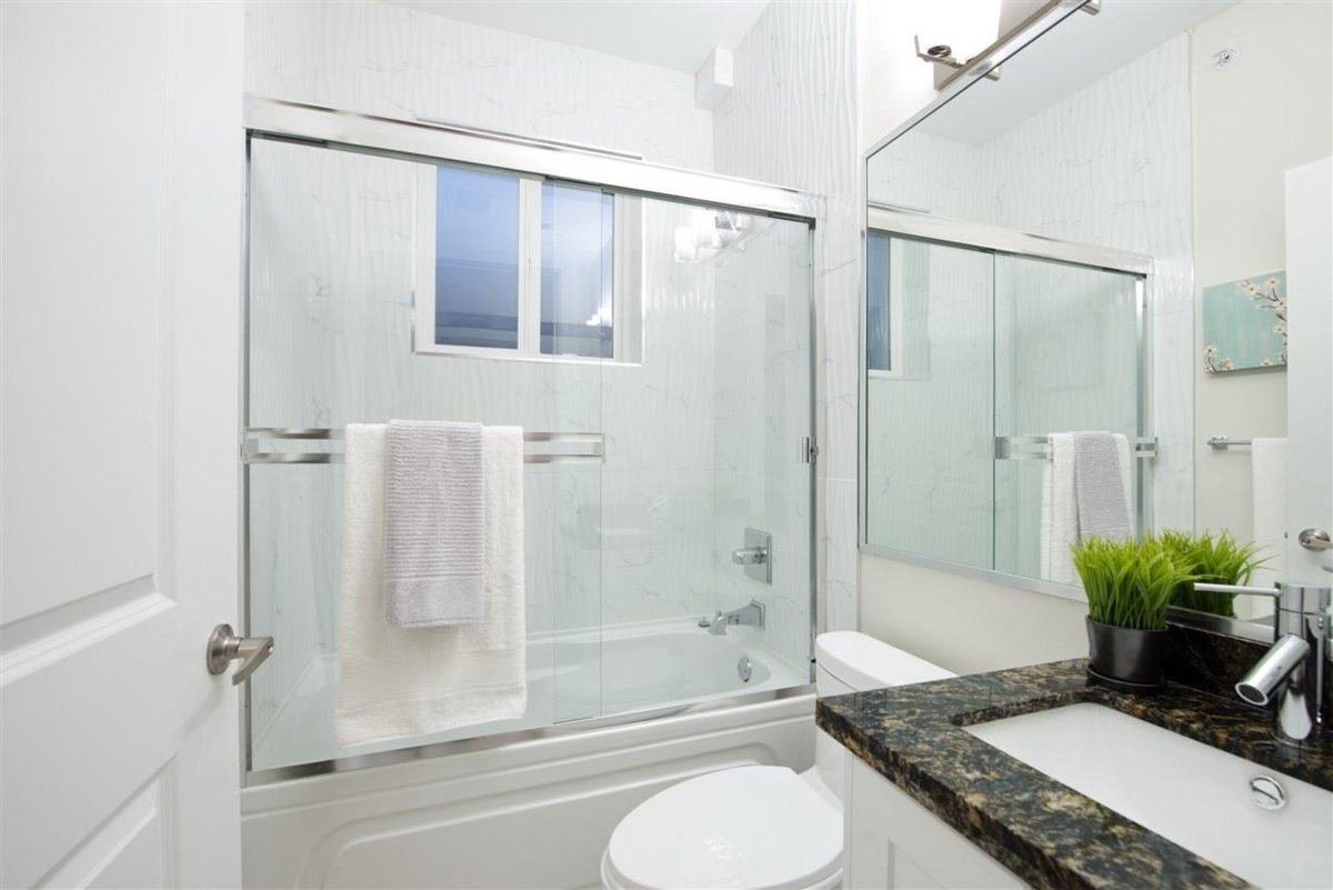 Bedroom 4 Photo of 215 E 64th Avenue, Vancouver, BC