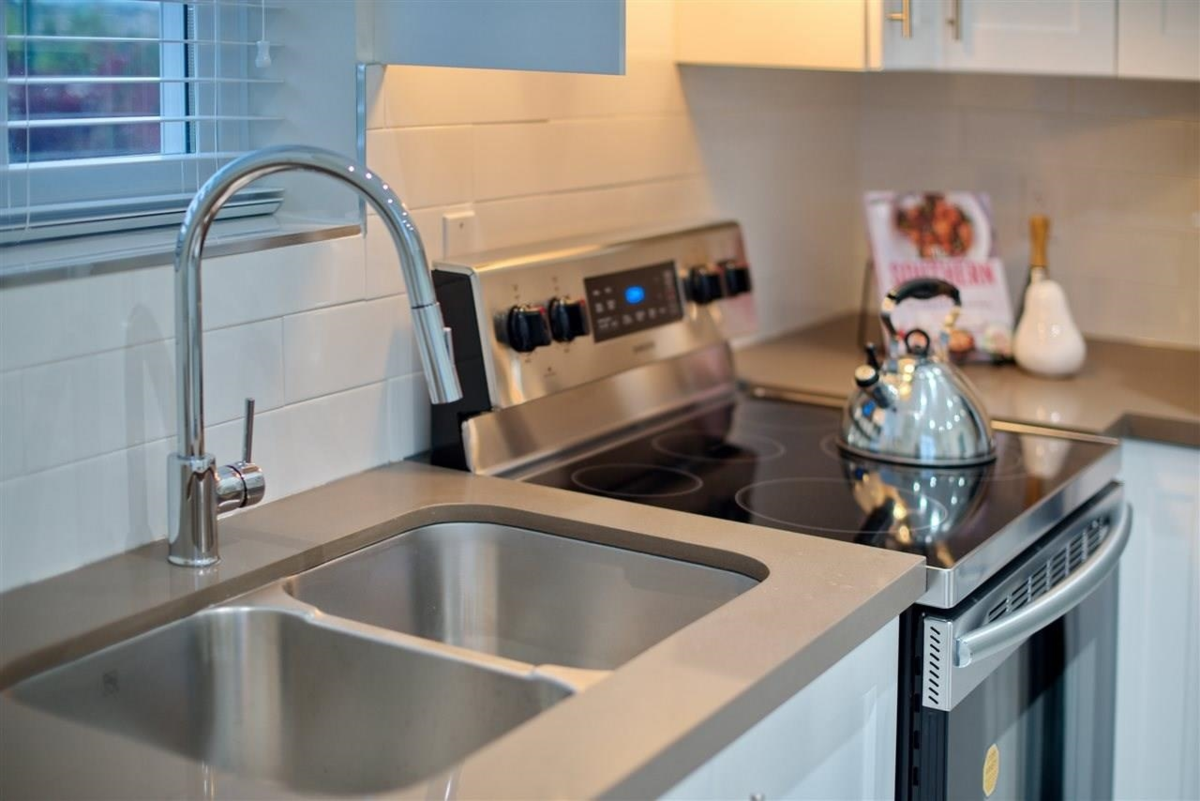 Kitchen Island Photo of 215 E 64th Avenue, Vancouver, BC