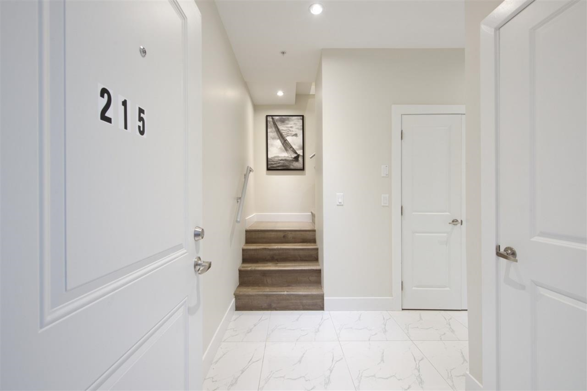 Kitchen Photo of 215 E 64th Avenue, Vancouver, BC