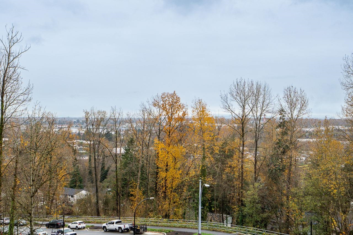 Loft / Bonus Room Photo of 401 6438 Byrnepark Drive, Burnaby, BC