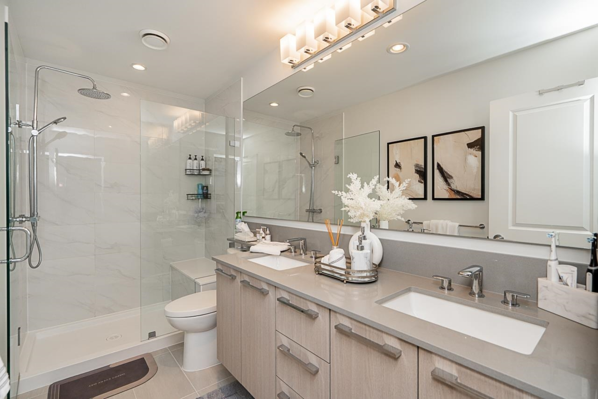 Primary Bathroom Photo of 401 6438 Byrnepark Drive, Burnaby, BC