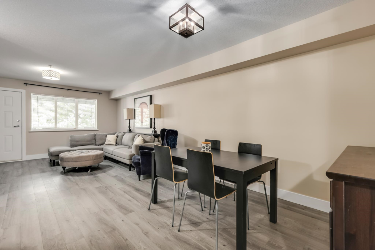 Kitchen Island Photo of 39 1268 Riverside Drive, Port Coquitlam, BC