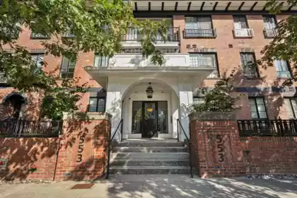 301 553 Foster Avenue, Coquitlam, BC, Coquitlam — Apartment/Condo for sale