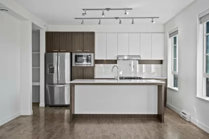 Kitchen Photo of 301 553 Foster Avenue, Coquitlam, BC
