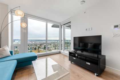 2106 1550 Fern Street, North Vancouver, BC