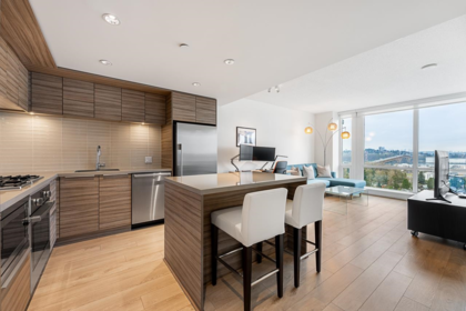 2106 1550 Fern Street, North Vancouver, BC