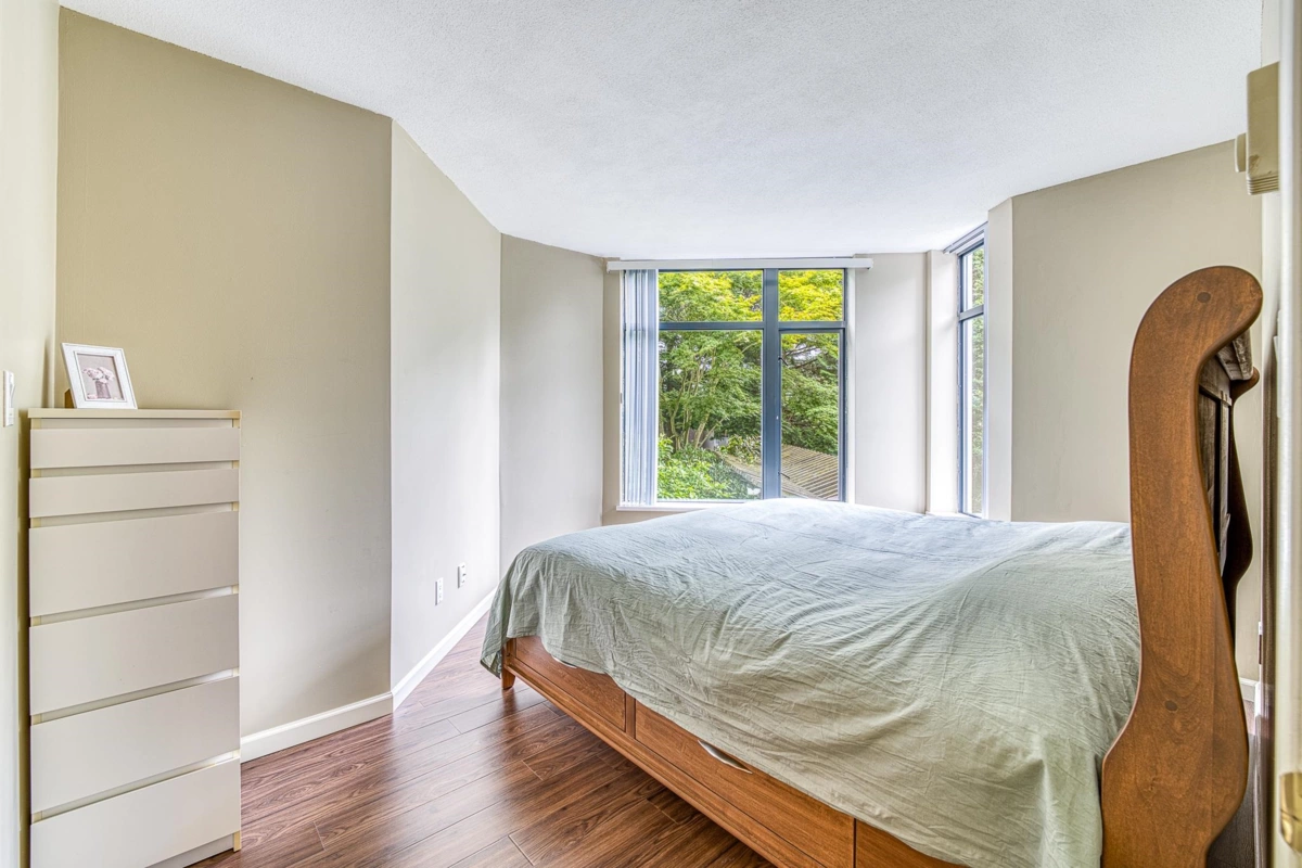 Breakfast Nook Photo of 206 4505 Hazel Street, Burnaby, BC
