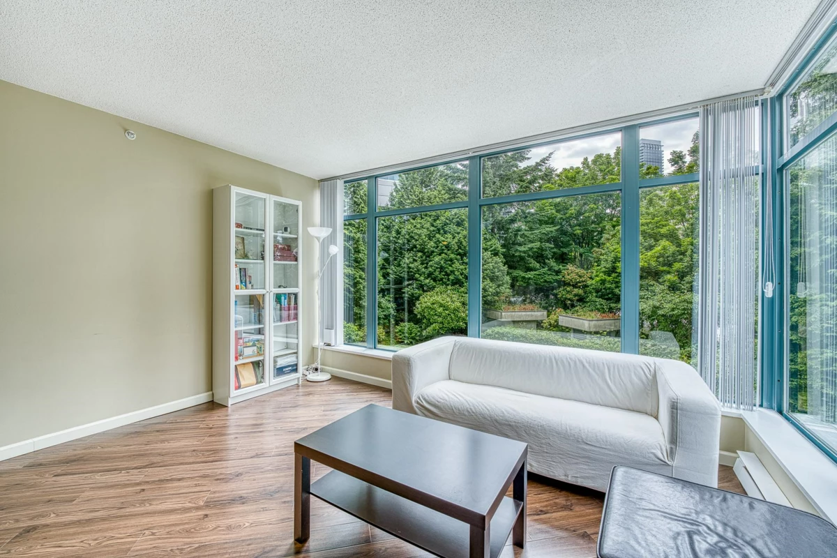 Dining Area Photo of 206 4505 Hazel Street, Burnaby, BC