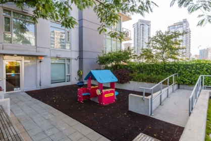 Breakfast Nook Photo of 701 1133 Homer Street, Vancouver, BC