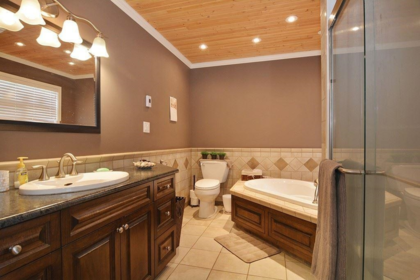 Hallway Photo of 3870 216 Street, Langley, BC
