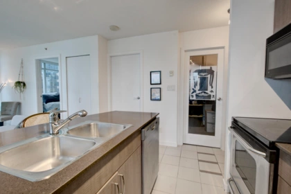 Primary Bedroom Photo of 1505 610 Granville Street, Vancouver, BC