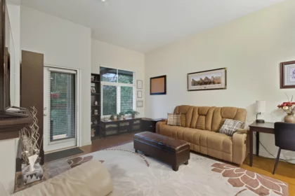 404 33338 E Bourquin Crescent, Abbotsford, BC, Abbotsford — Apartment/Condo for sale