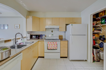 307 8495 Jellicoe Street, Vancouver, BC, Vancouver — Apartment/Condo for sale