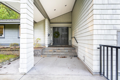 4640 Woodburn Road, West Vancouver, BC
