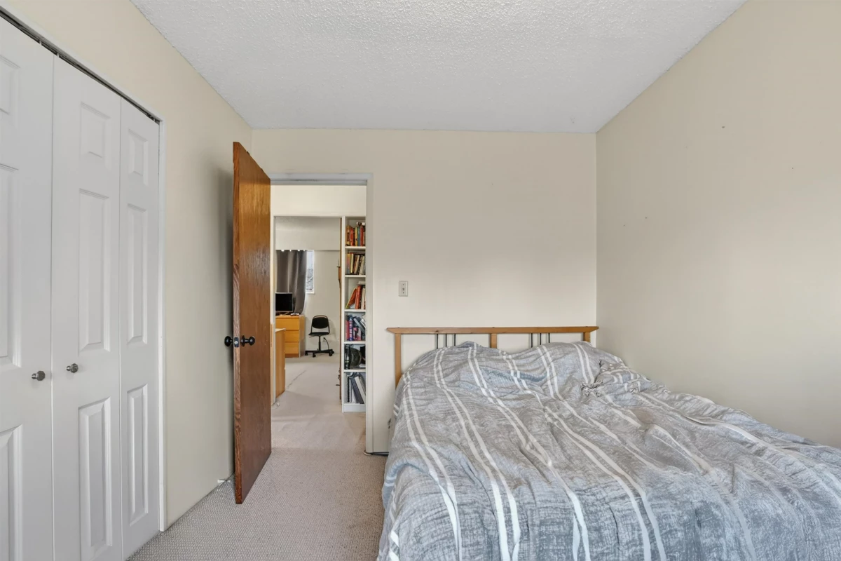 Bedroom 2 Photo of 7290 11th Avenue, Burnaby, BC