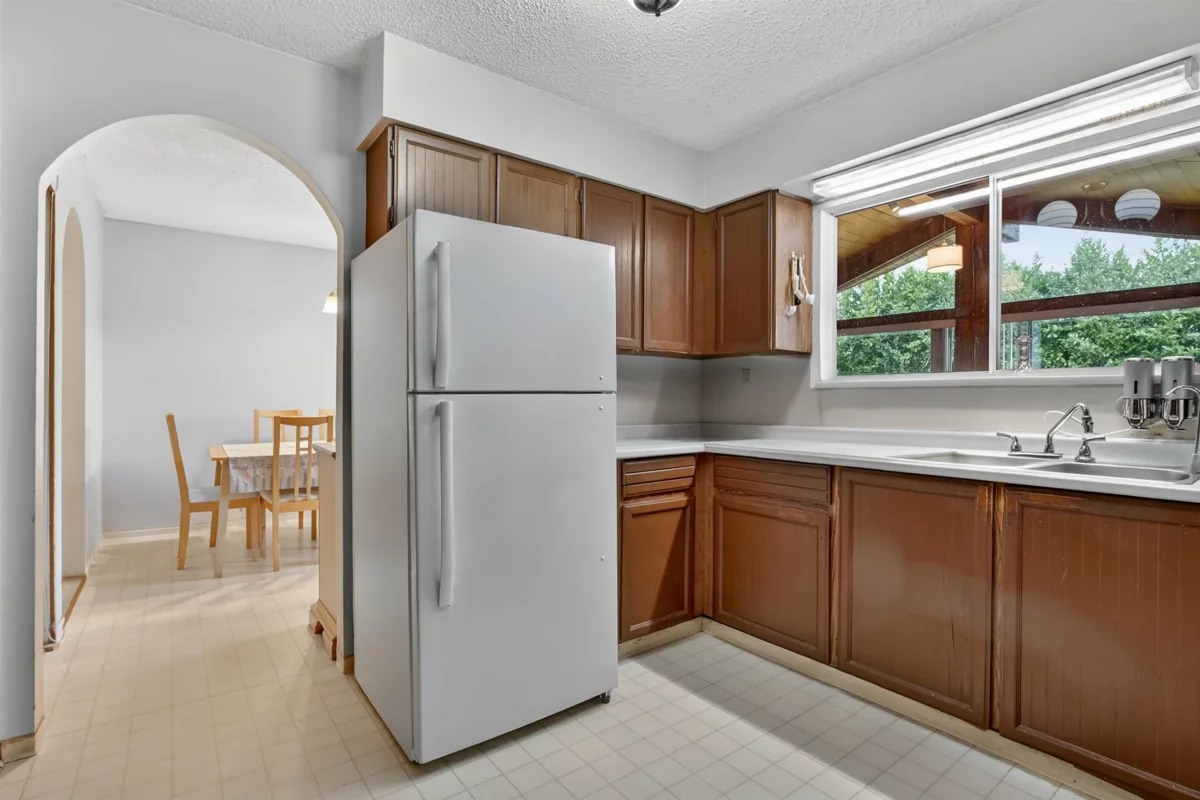 Breakfast Nook Photo of 7290 11th Avenue, Burnaby, BC