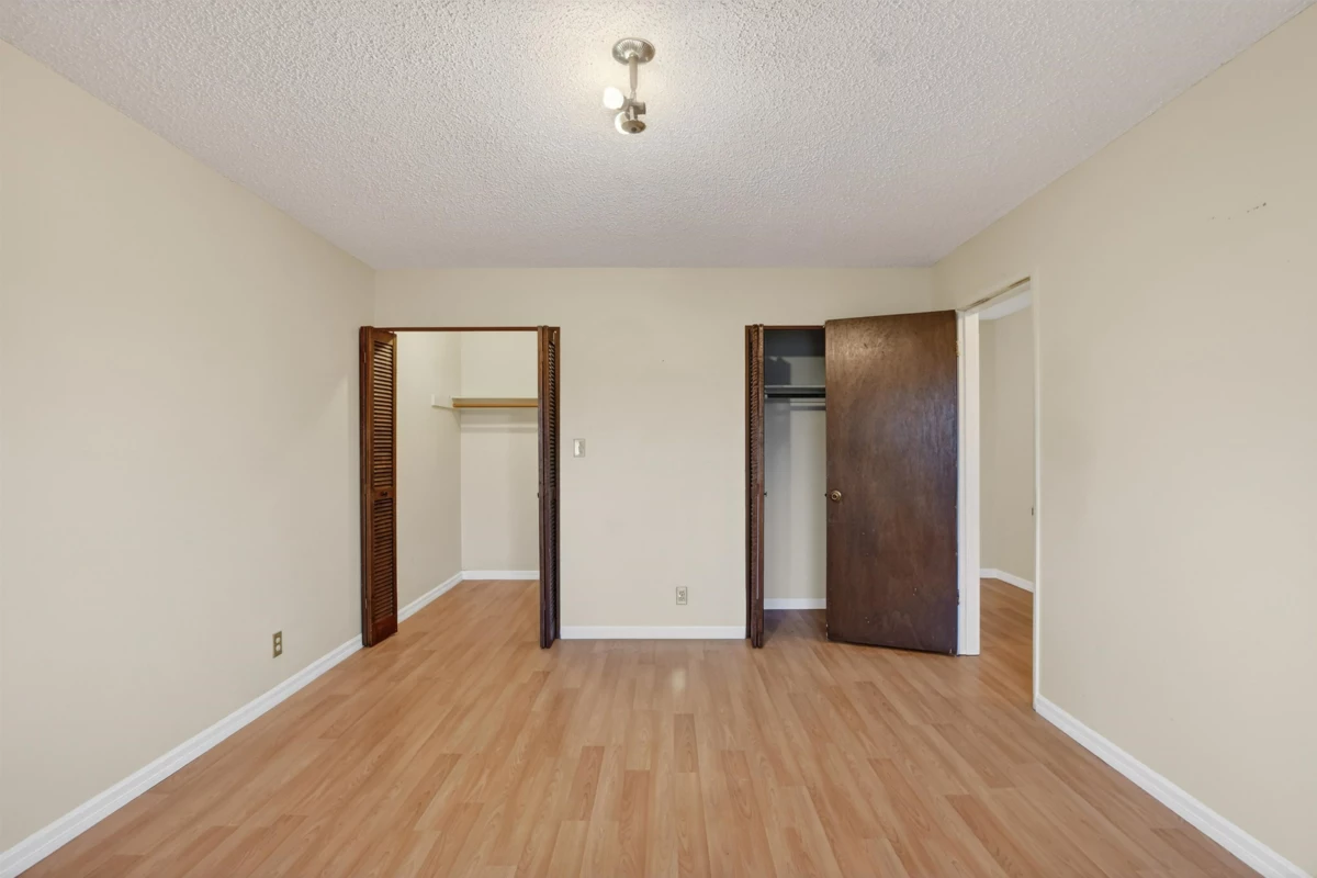 Entry Foyer Photo of 7290 11th Avenue, Burnaby, BC