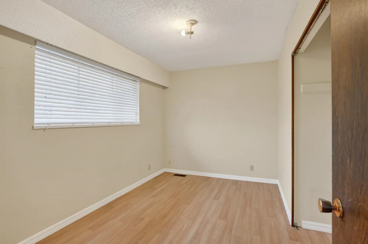 Laundry Room Photo of 7290 11th Avenue, Burnaby, BC