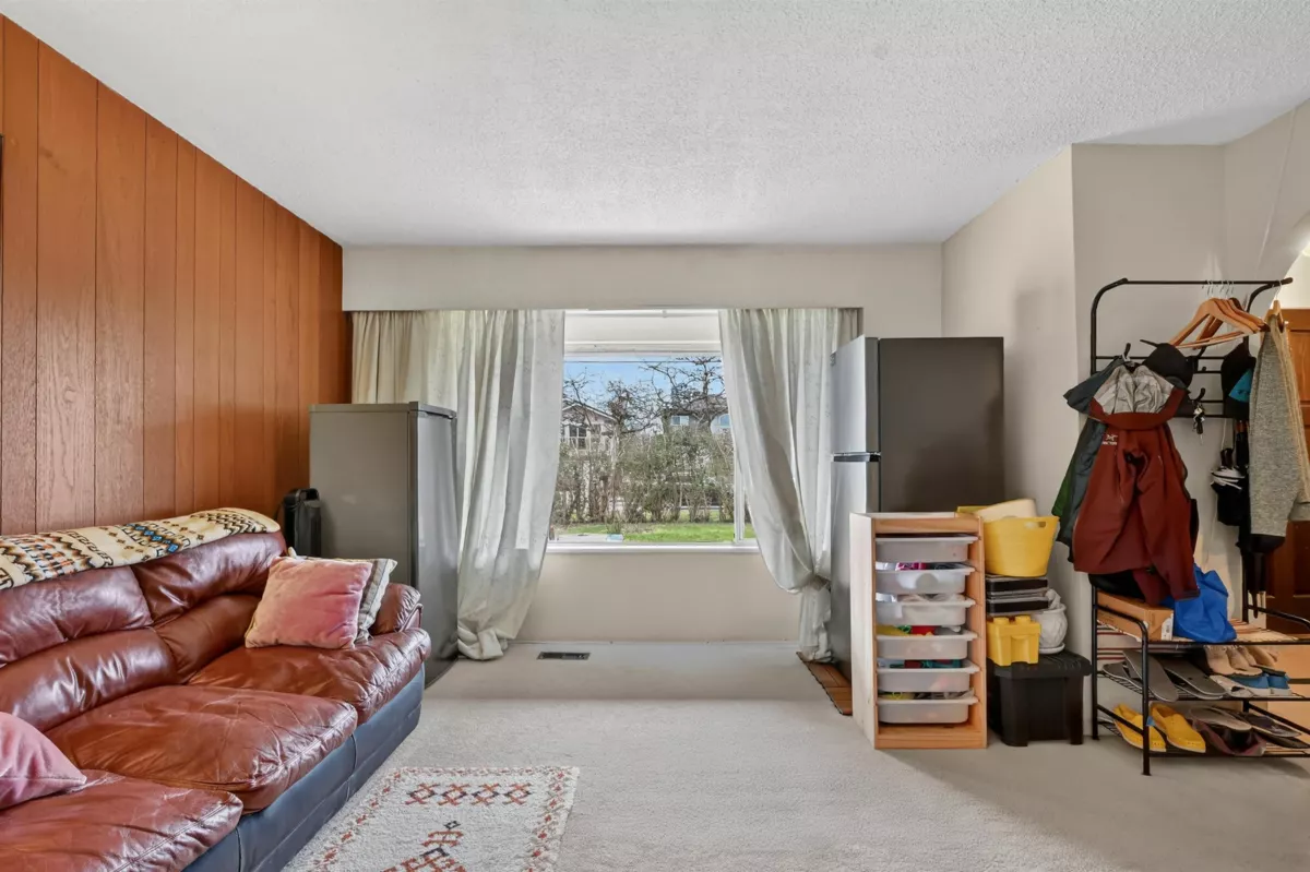 Living Room Photo of 7290 11th Avenue, Burnaby, BC