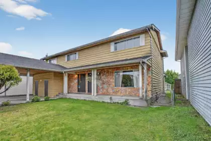 7290 11th Avenue, Burnaby, BC, Edmonds BE — 6 bed single family residence for sale