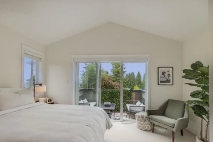 Basement Recreation Room Photo of 3 728 Gibsons Way, Gibsons, BC