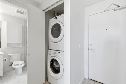 Guest Bathroom Photo of 605 719 W 3rd Street, North Vancouver, BC