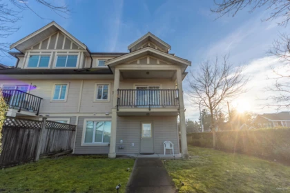 Garden / Landscaping Photo of 1 8358 121a Street, Surrey, BC